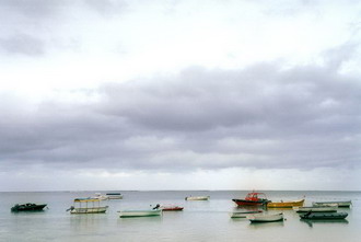 Фотография Маврикия. лодки стоят без дела 