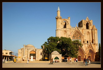 Фотография Кипра. Был костел, стала мечеть... 