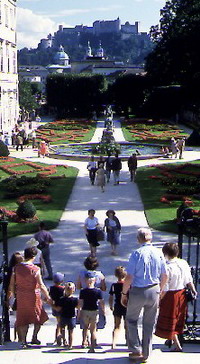 Дворец и парк Мирабель